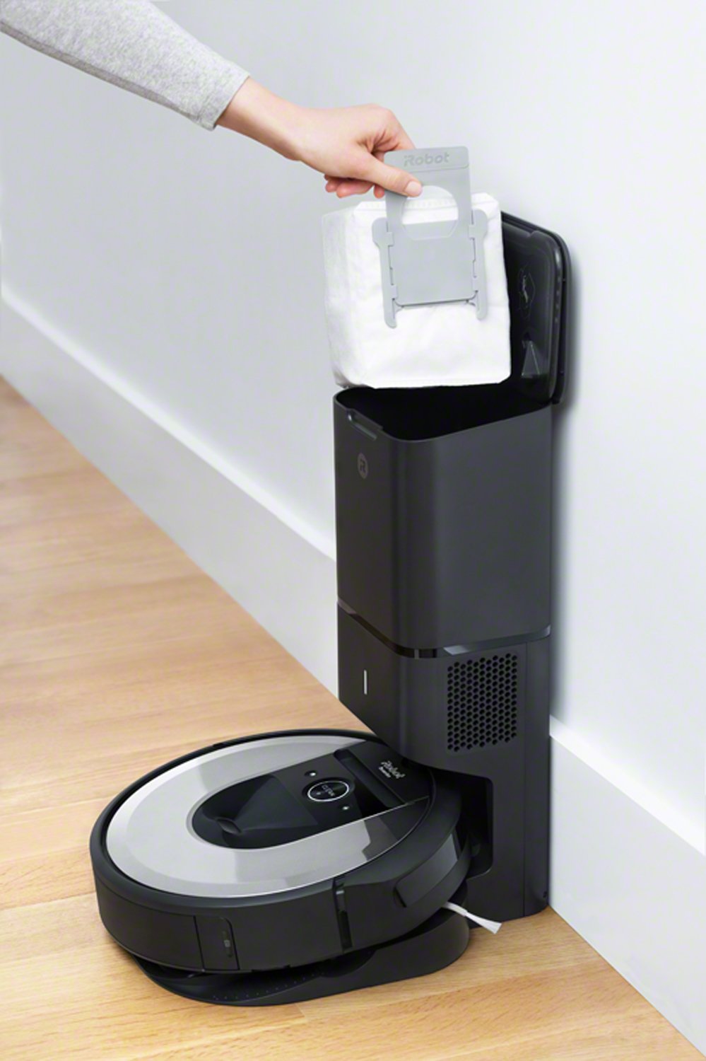 Робот-пылесос iRobot Roomba i7+ купить | ELMIR - цена, отзывы